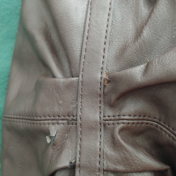 London Fog Weather or Not reversible handbag - Picture 12 of 16